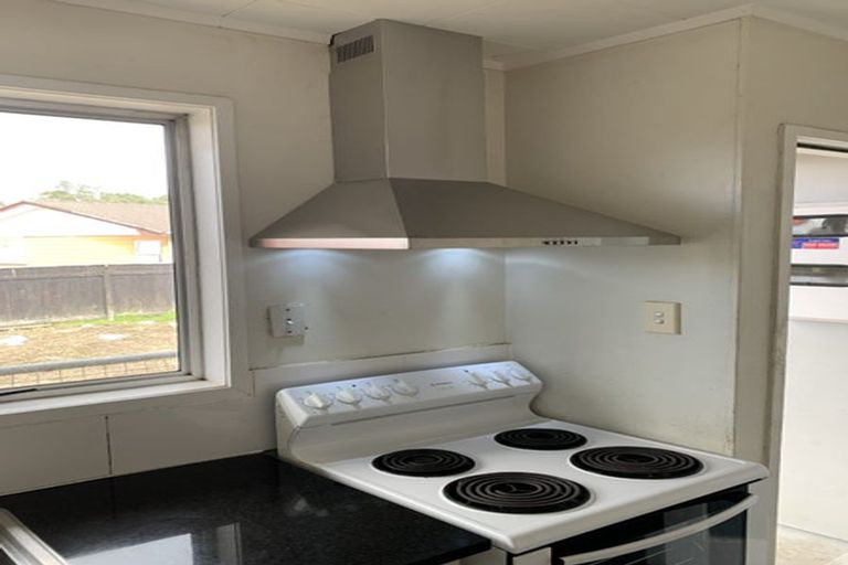 Photo of property in 8 Sharland Avenue, Manurewa, Auckland, 2102