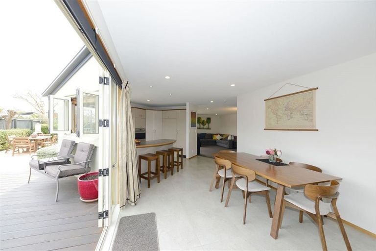 Photo of property in 19 Blue Gum Place, New Brighton, Christchurch, 8083