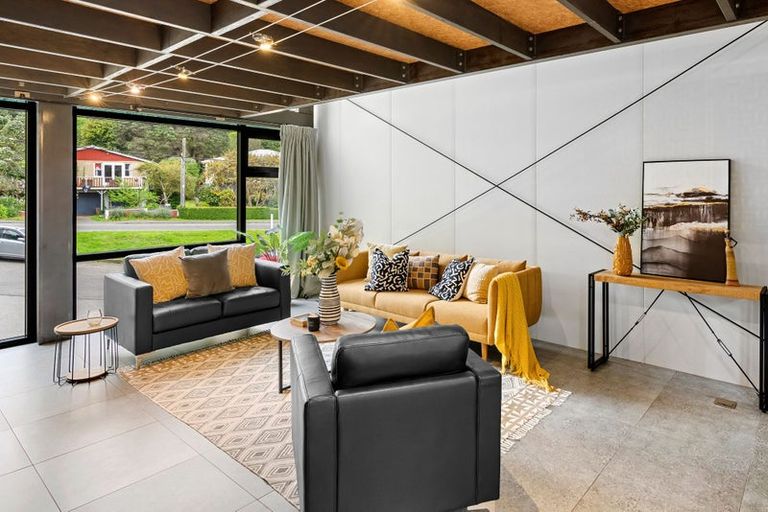 Photo of property in 69 Wellington Road, Paekakariki, 5034