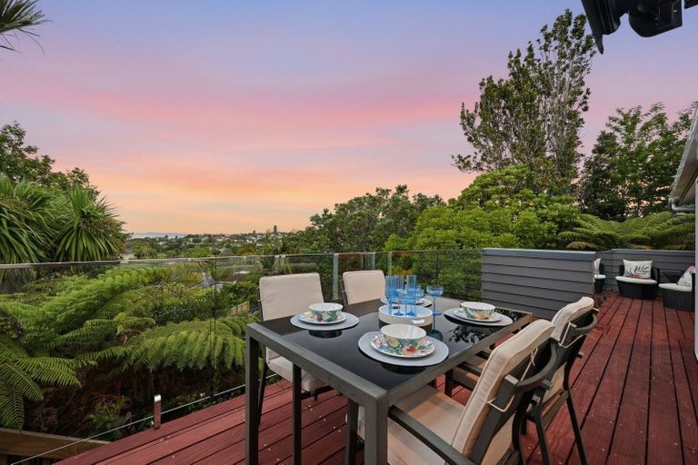 Photo of property in 34 Montclair Rise, Browns Bay, Auckland, 0630