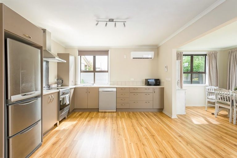 Photo of property in 111 North Belt, Lincoln, 7608