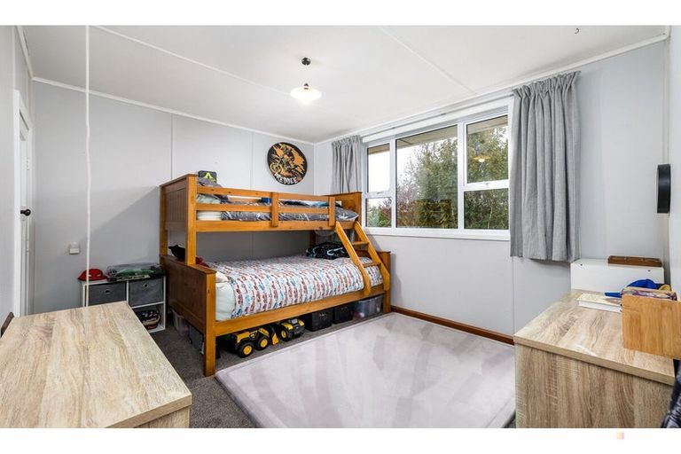 Photo of property in 58 Timaru Road, Waimate, 7924