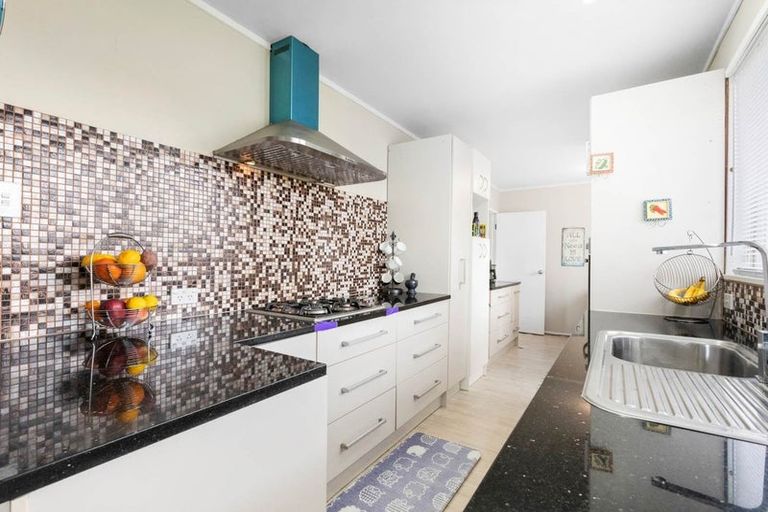 Photo of property in 29 Mawney Road, Henderson, Auckland, 0610