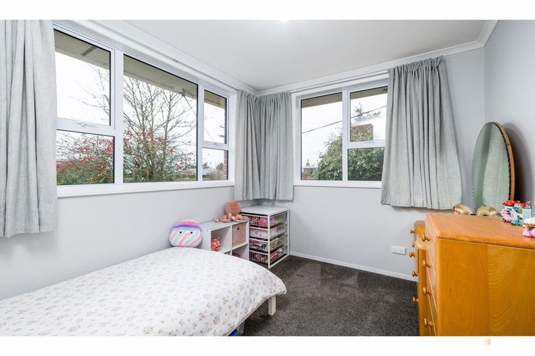 Photo of property in 58 Timaru Road, Waimate, 7924