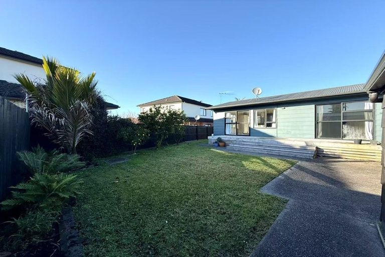 Photo of property in 19a Glenhaven Place, Te Atatu Peninsula, Auckland, 0610