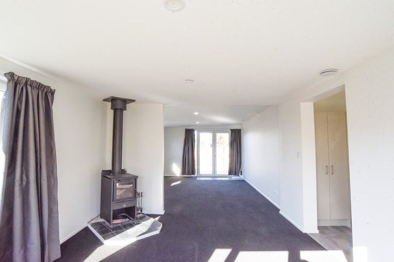 Photo of property in 316 Waterloo Road, Islington, Christchurch, 8042