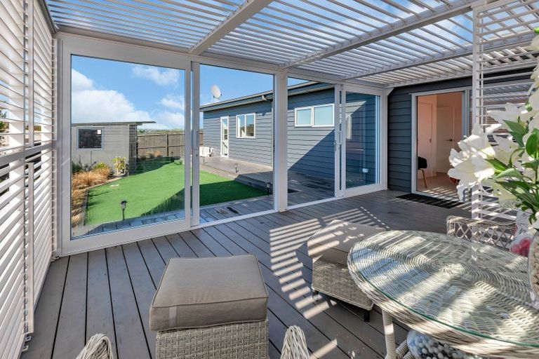 Photo of property in 11 Sea Dune Place, Ruakaka, 0116