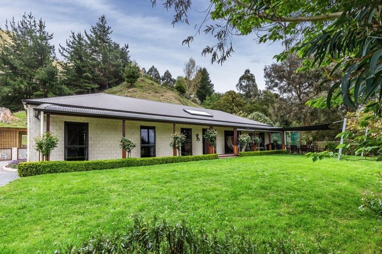 Photo of property in 879 Tukairangi Road, Acacia Bay, Taupo, 3385