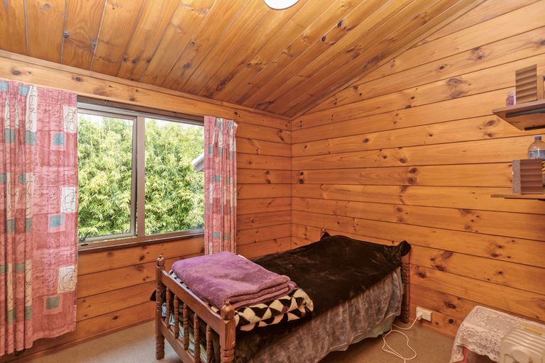 Photo of property in 45 Matuhi Rise, Henderson, Auckland, 0612