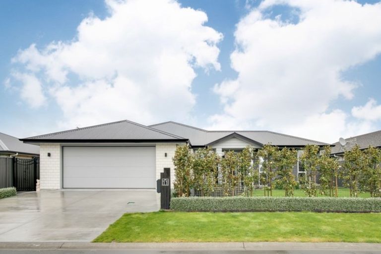 Photo of property in 11 Rakaia Way, Poraiti, Napier, 4112
