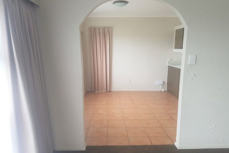 Photo of property in 2a Roys Road, Weymouth, Auckland, 2103