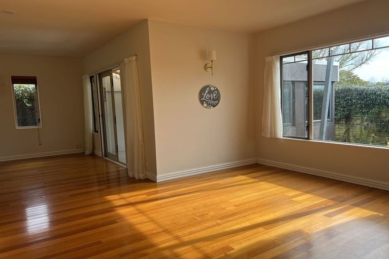 Photo of property in 6 Advance Way, Albany, Auckland, 0632