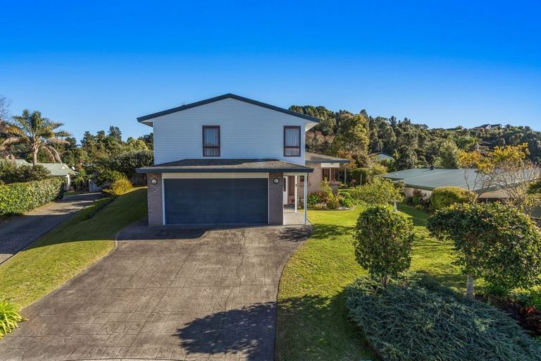 Photo of property in 14 Appleby Rise, Whakatane, 3120