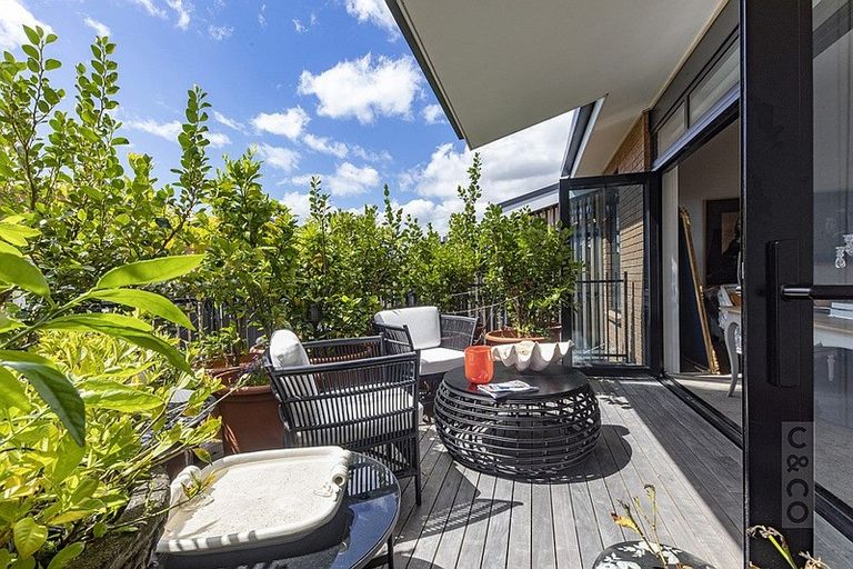 Photo of property in 4b Hastings Street, Hobsonville, Auckland, 0616