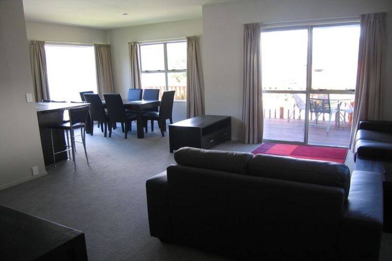 Photo of property in 14a Williams Street, Sunshine Bay, Queenstown, 9300