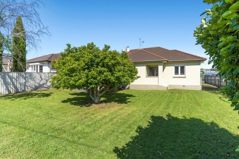 Photo of property in 464 Devonport Road, Tauranga South, Tauranga, 3112