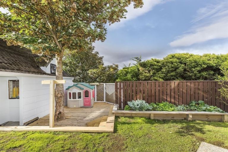 Photo of property in 88 Mercury Way, Whitby, Porirua, 5024