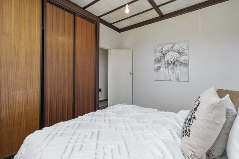 Photo of property in 27 Tukapa Street, Westown, New Plymouth, 4310