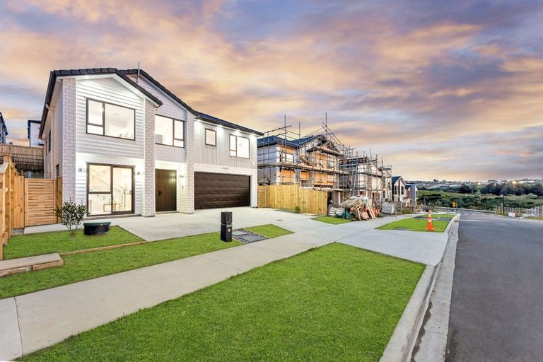 Photo of property in 124 Mcquoids Road, Flat Bush, Auckland, 2019