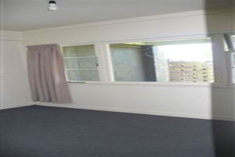 Photo of property in 2/227 East Coast Road, Campbells Bay, Auckland, 0620