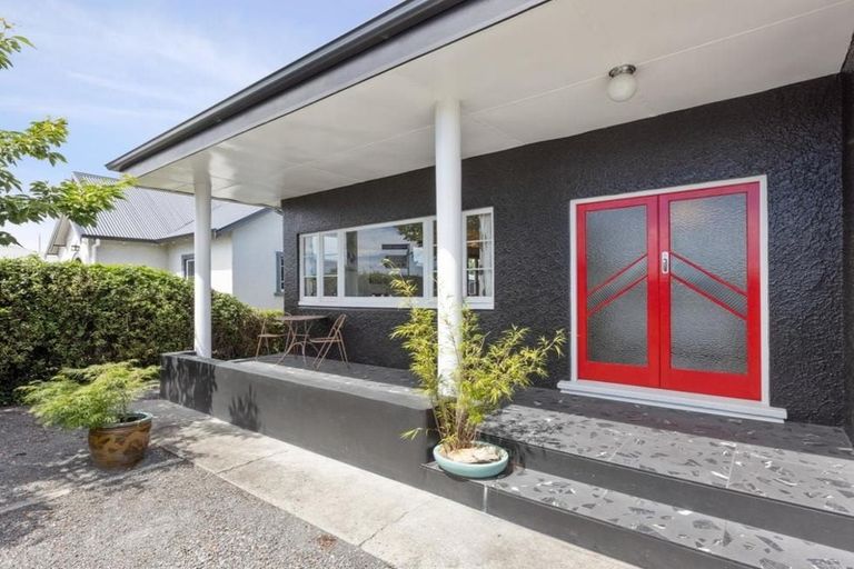 Photo of property in 1111a Heretaunga Street East, Parkvale, Hastings, 4122