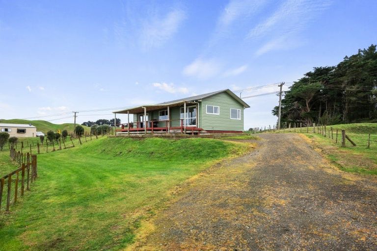 Photo of property in 421 Muhunoa West Road, Ohau, Levin, 5570