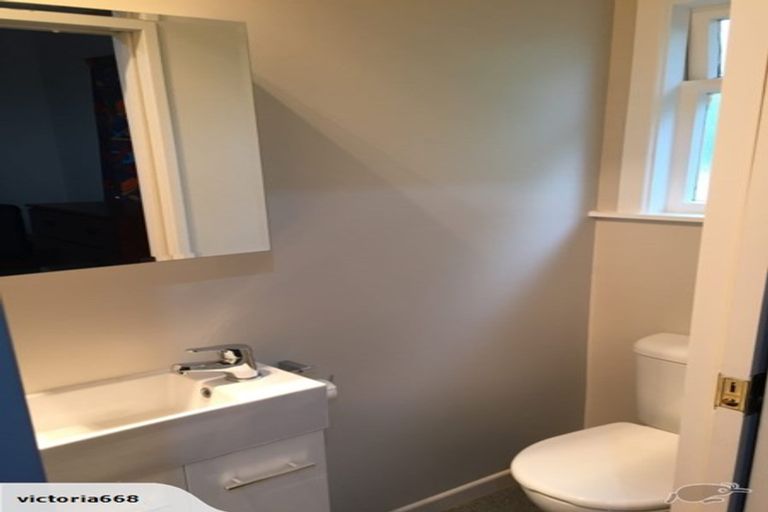 Photo of property in 5 Burrows Avenue, Karori, Wellington, 6012