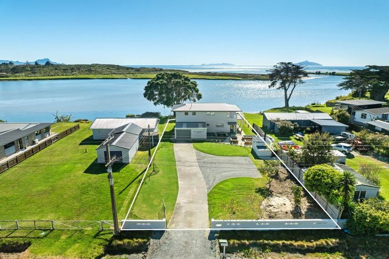 Photo of property in 281 Cove Road, Waipu, 0582