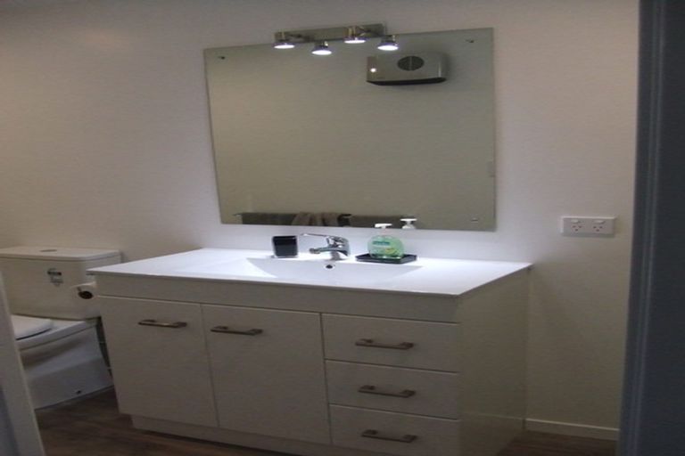 Photo of property in 9b Lachlan Avenue, North Dunedin, Dunedin, 9016