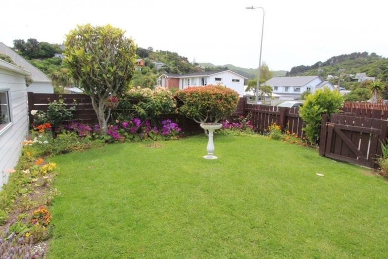 Photo of property in 1/4 Cluny Road, Plimmerton, Porirua, 5026