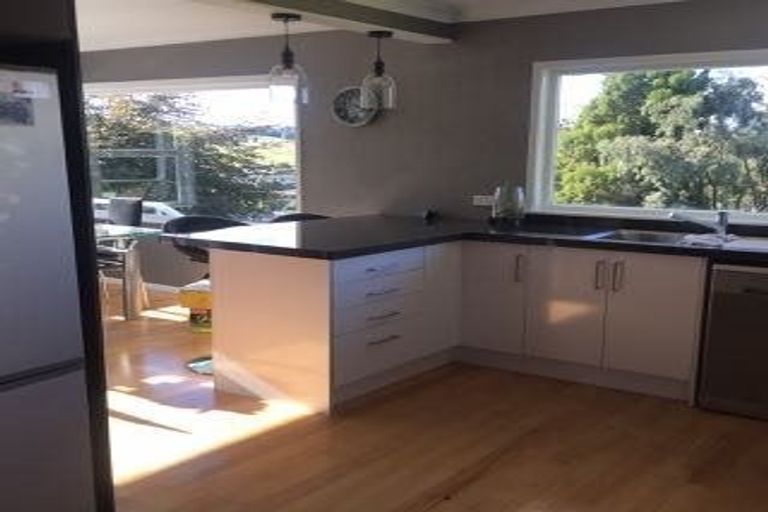 Photo of property in 18 Scenic Heights, Acacia Bay, Taupo, 3330