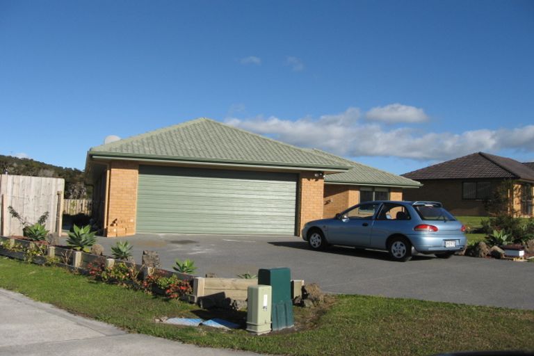 Photo of property in 21 Halyard Loop, Haruru, 0204