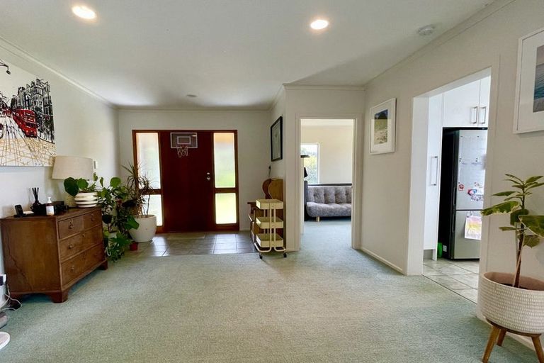 Photo of property in 4 Portal Place, Murrays Bay, Auckland, 0630