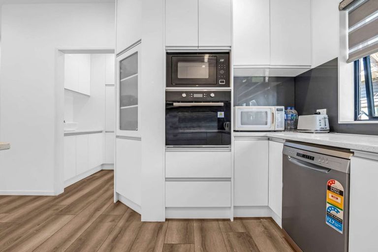 Photo of property in 43b Springs Road, Parakai, 0830