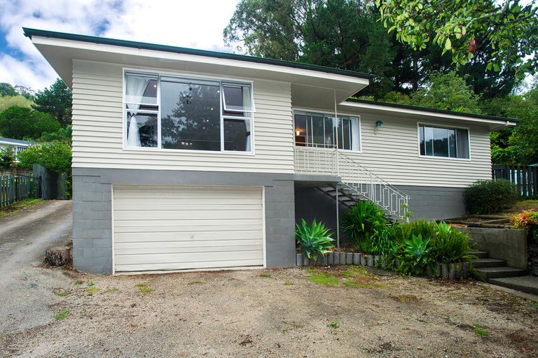 Photo of property in 27 Seddon Crescent, Whataupoko, Gisborne, 4010