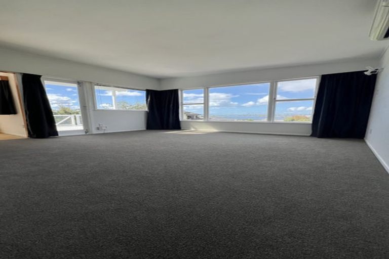 Photo of property in 193 Te Atatu Road, Te Atatu South, Auckland, 0610