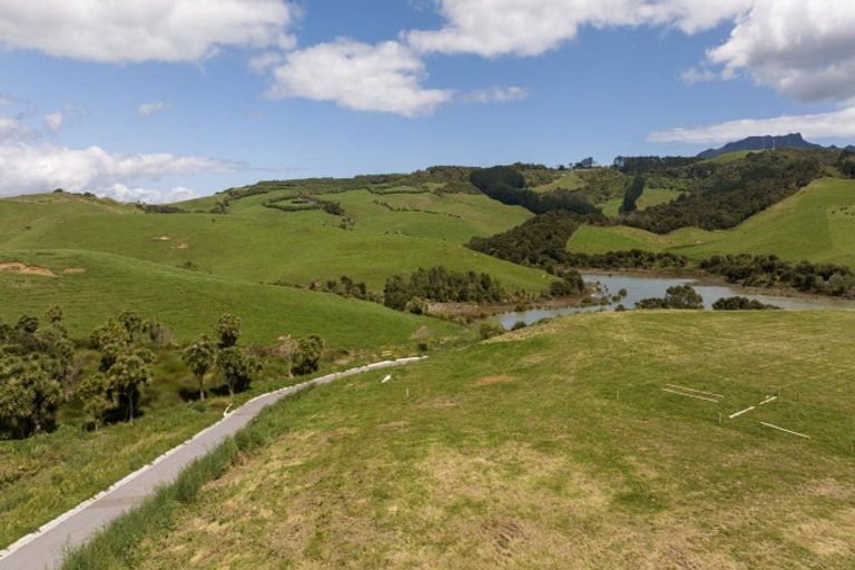 Photo of property in 90 Omahina Street, Raglan, 3225