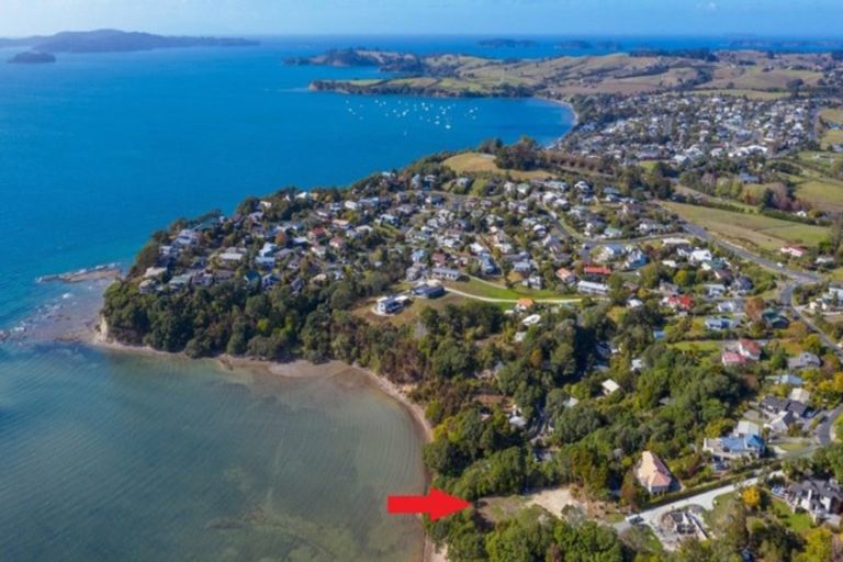 Photo of property in 17 Rangimaarie Crescent, Snells Beach, 0920