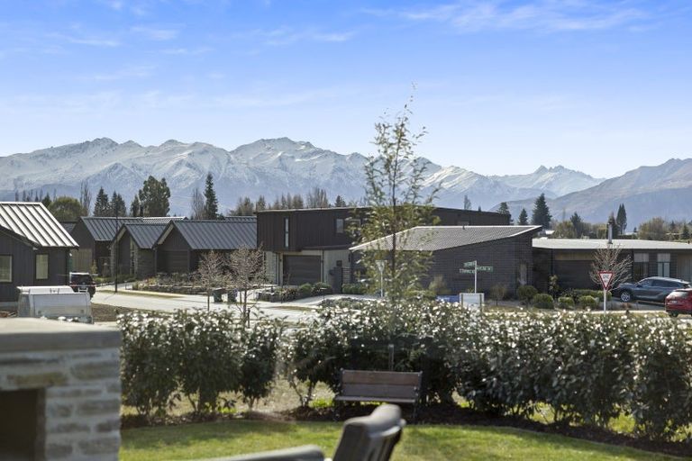 Photo of property in 21 Marjon Drive, Wanaka, 9305