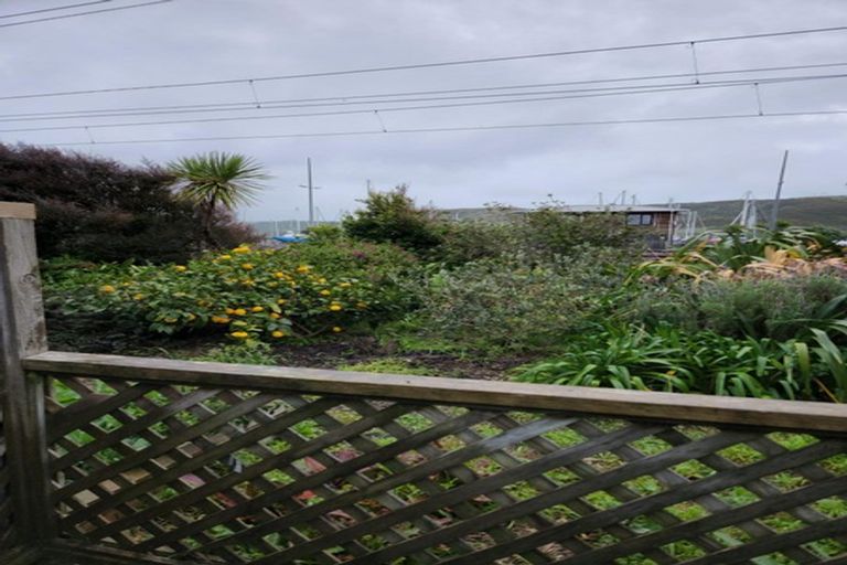 Photo of property in 14 Marina View, Paremata, Porirua, 5026