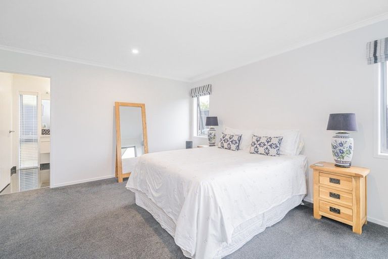 Photo of property in 18 Roseberry Place, Whitianga, 3510