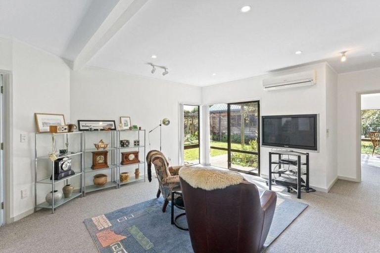 Photo of property in 35 Oriwa Crescent, Otaki, 5512