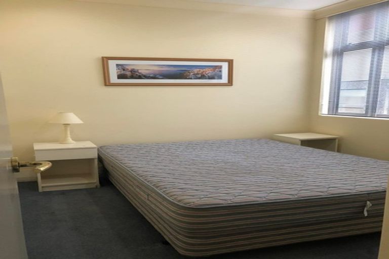 Photo of property in Kelvin House, 1a/16 The Terrace, Wellington Central, Wellington, 6011