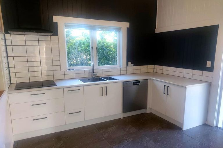 Photo of property in 34 Te Aroha Street, Hamilton East, Hamilton, 3216