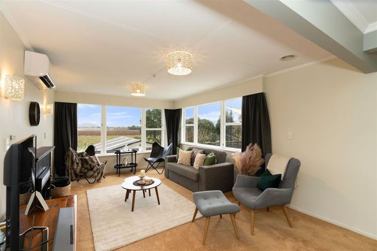 Photo of property in 6 Muhunoa West Road, Ohau, Levin, 5570