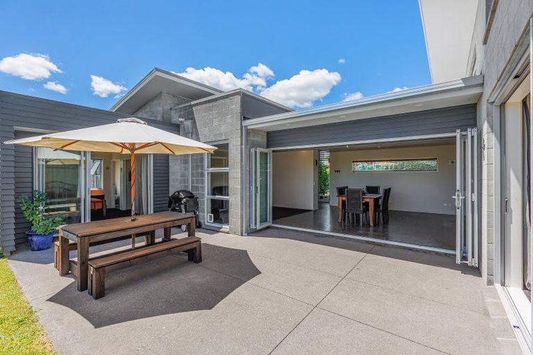 Photo of property in 61 Karamea Street, Whalers Gate, New Plymouth, 4310