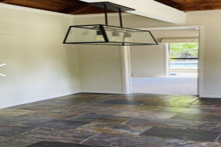 Photo of property in 112 Cossey Road, Drury, 2577