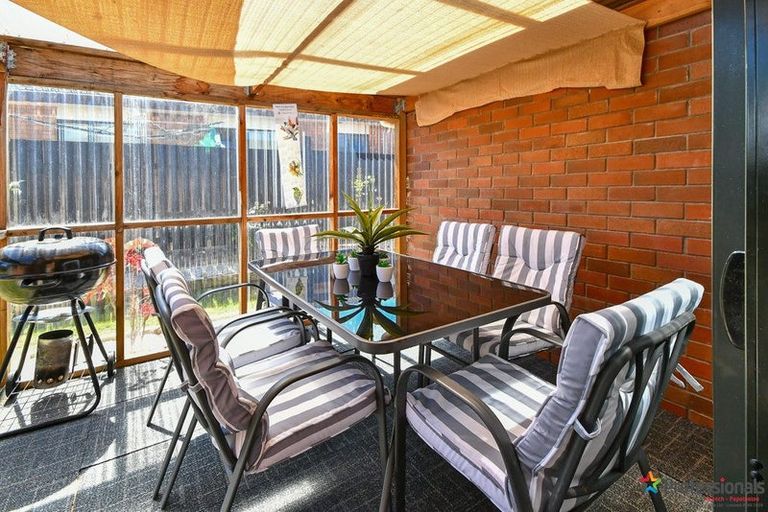 Photo of property in 6 Chayward Place, Mangere, Auckland, 2022