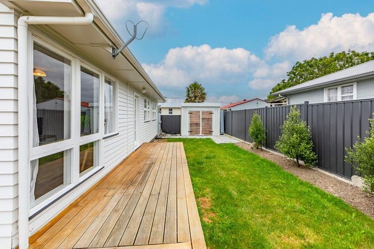 Photo of property in 32 Seddon Crescent, Marewa, Napier, 4110