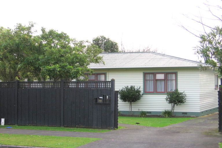 Photo of property in 32 Waterloo Crescent, Hokowhitu, Palmerston North, 4410